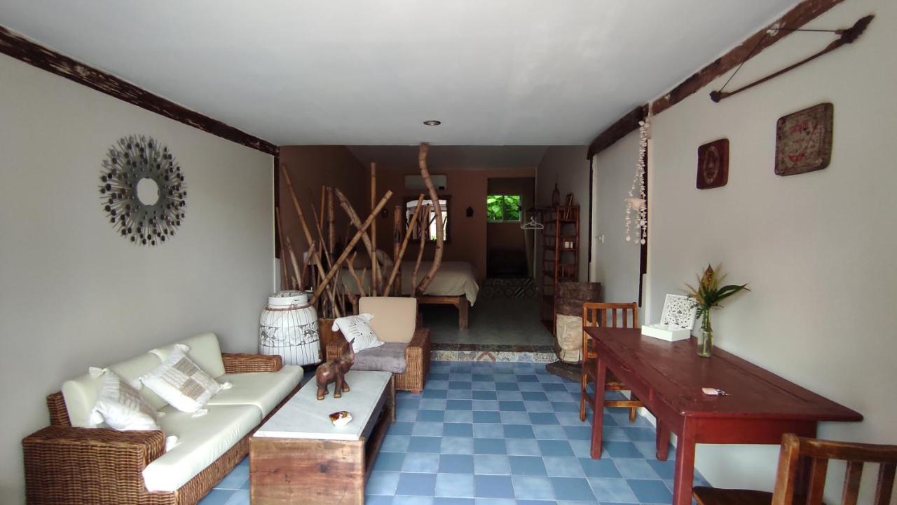 Hotel Baan Sikhao Yanui Rawai Exterior foto